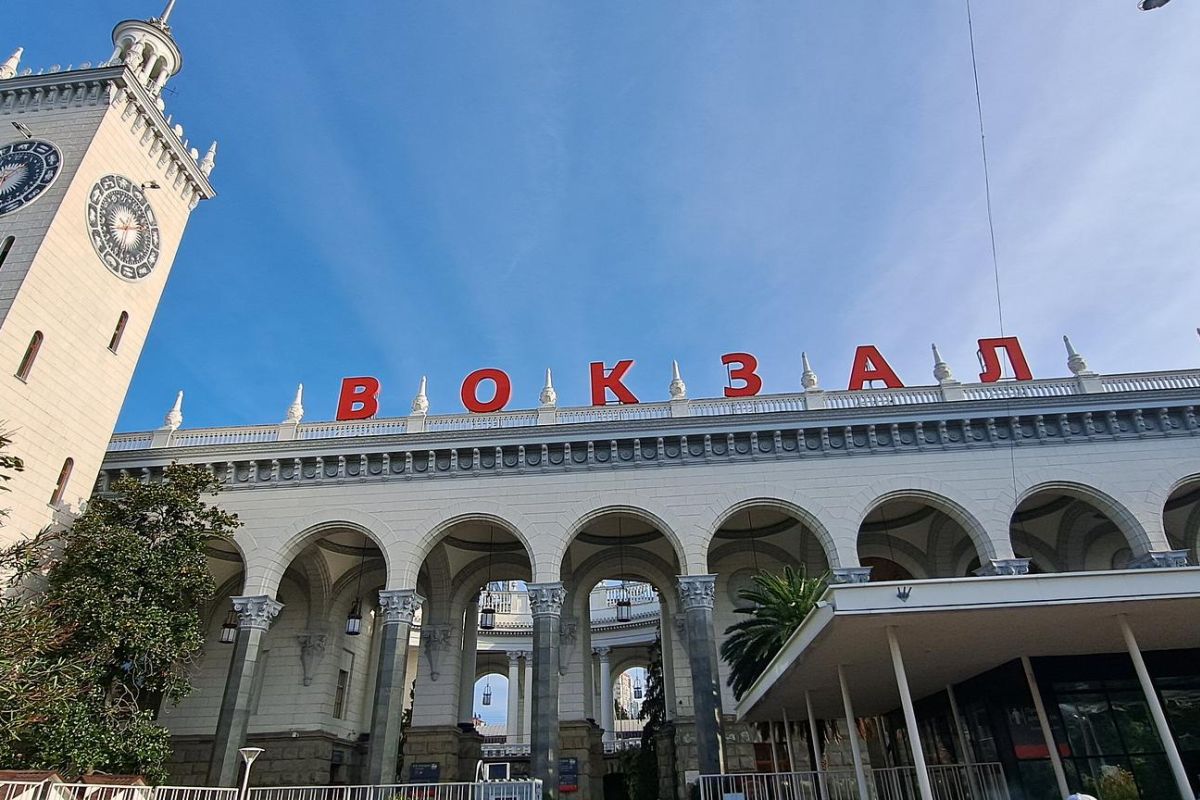 Аквапарк «АкваЛоо» (все включено), осенний Сочи, дача Сталина