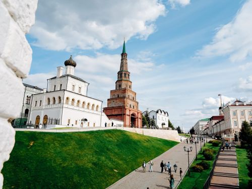 Волжские просторы: от Нижегородского Кремля до мечетей Казани