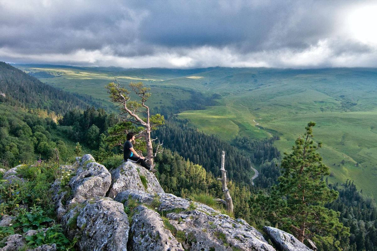 Панорамы Лаго-Наки: Хаджохская теснина и Большая Азишская пещера