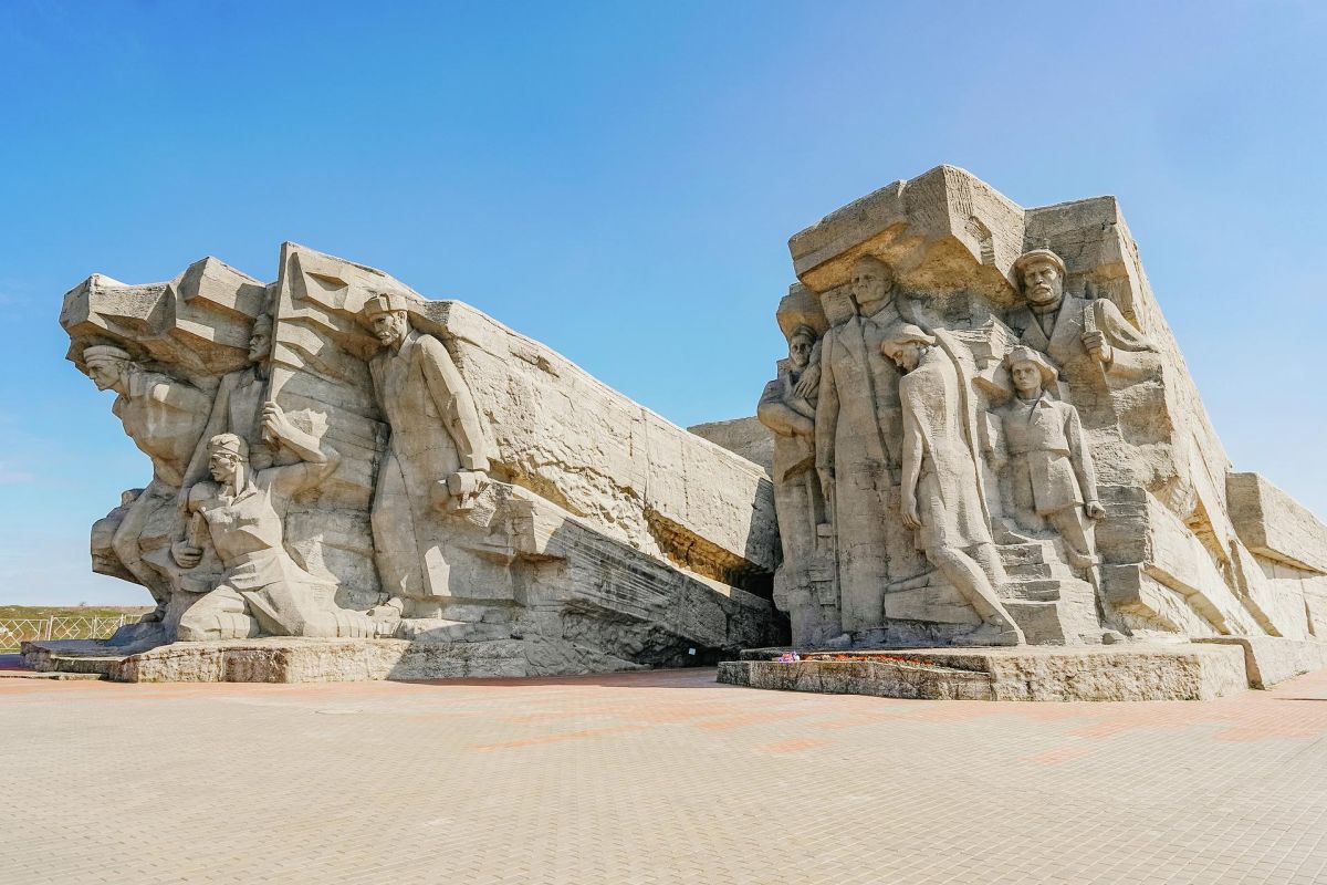 Путешествие в Крым: Феодосия, Галерея Айвазовского, Керчь, Аджимушкайские каменоломни