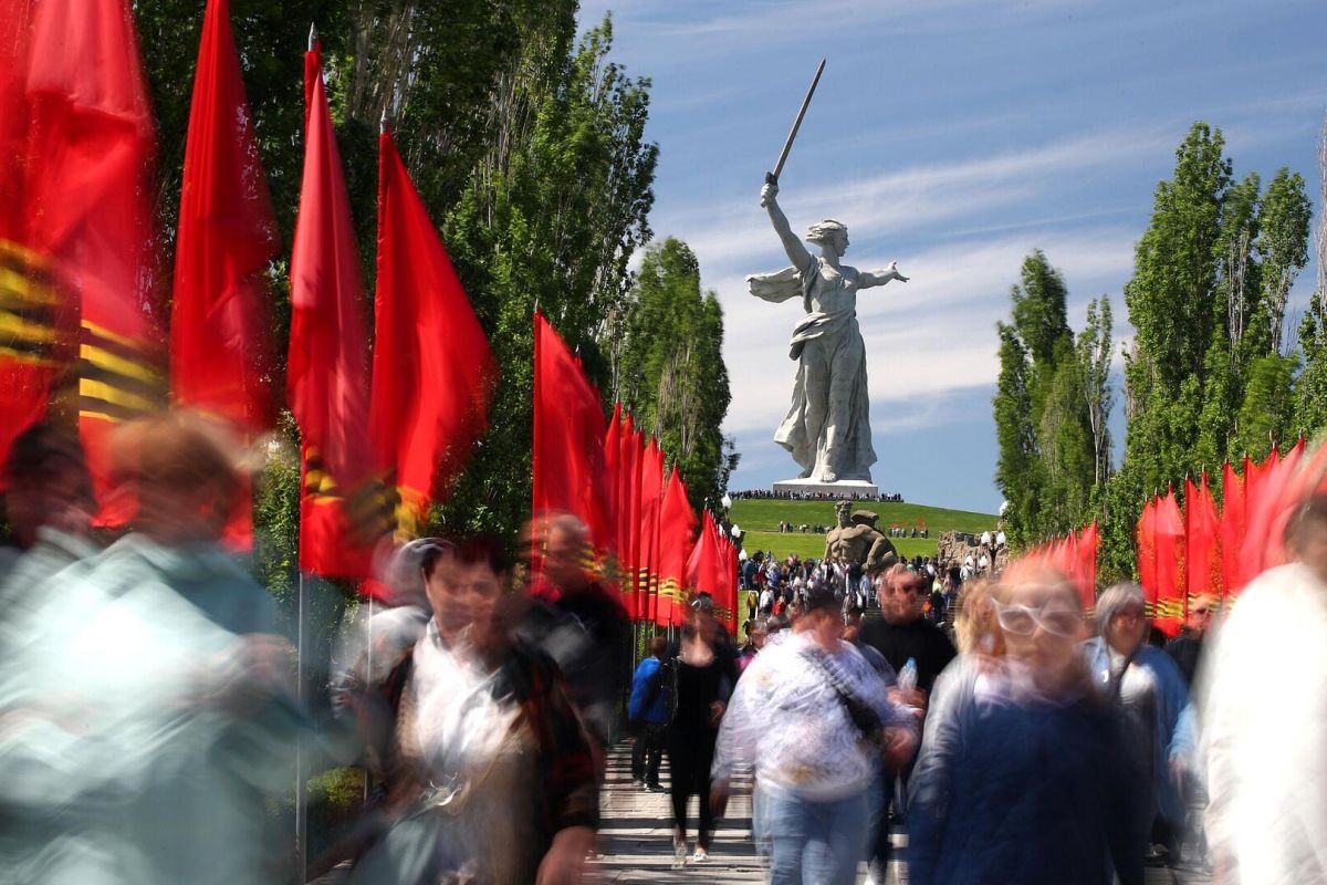 Салют Победы в Волгограде (Ж/Д тур из Краснодара)