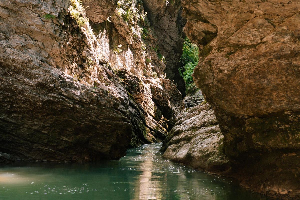 Гуамское ущелье и термальные источники