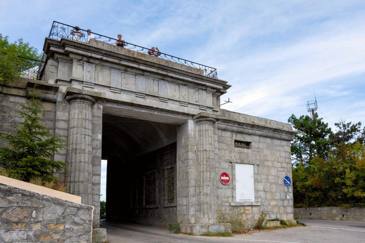 Встреча весны в Крыму: Утёс, Партенит, Массандра, Ялта, Оползневое, Форос, Севастополь, Херсонес