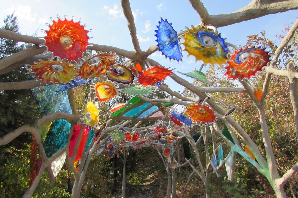 Голубая бездна, магия стекла и отдых в SPA-комплексе «Русь»