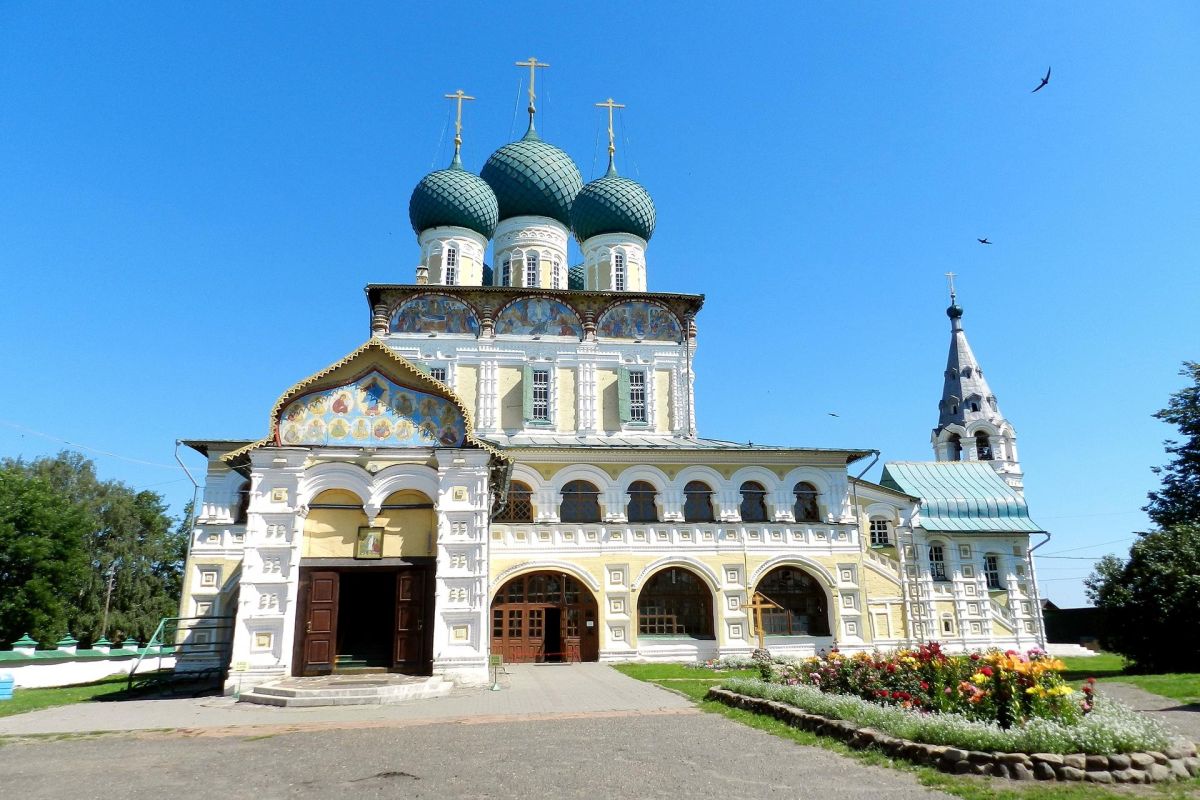 Тур по России: 8 Марта с поручиком Ржевским