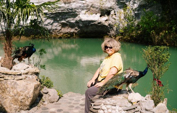 «Абхазия на Первомай: Погружение в природу и традиции»