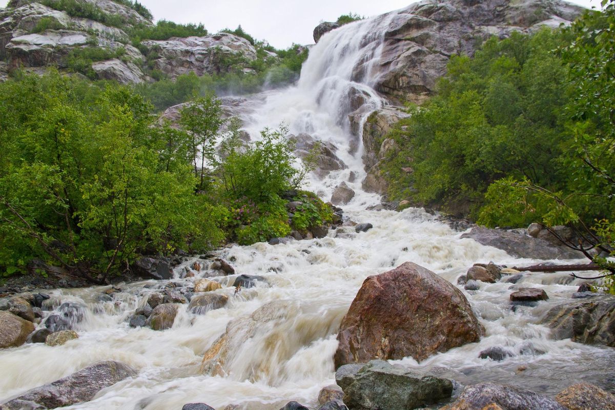 Первомай в Домбае: величие гор