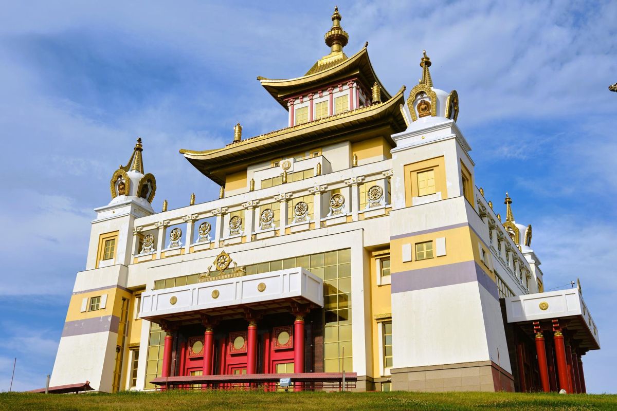 Три столицы Поволжья: Астрахань, Волгоград, Элиста