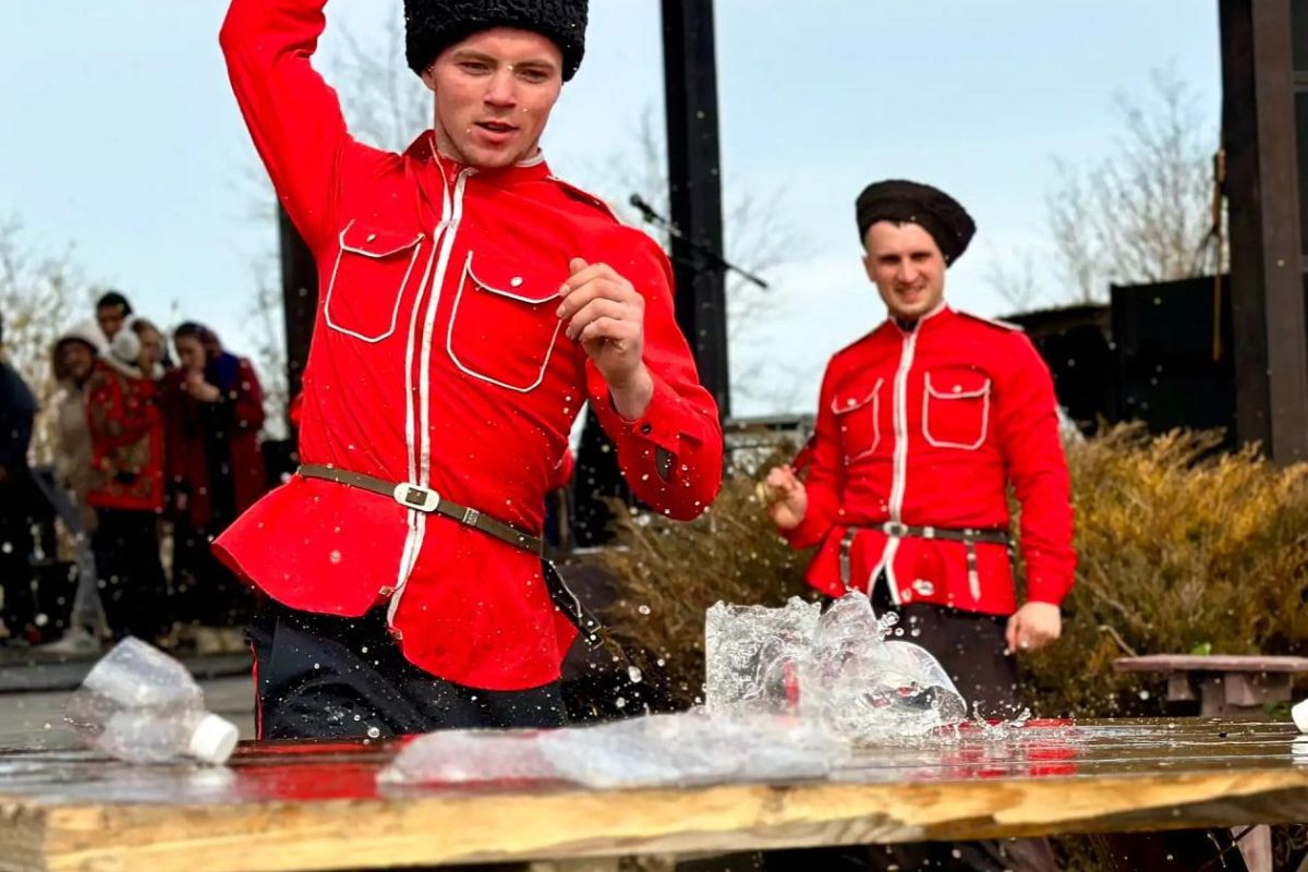 Пасхальные гуляния в Атамани