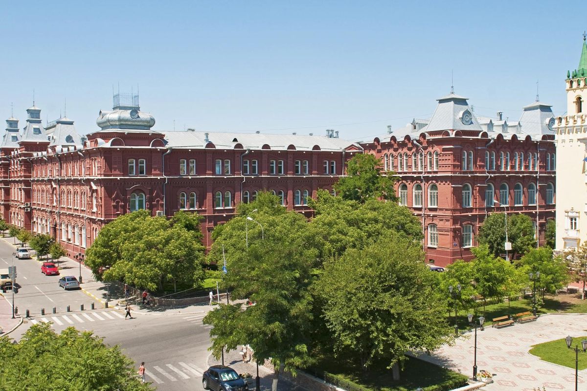 Три столицы Поволжья: Астрахань, Волгоград, Элиста