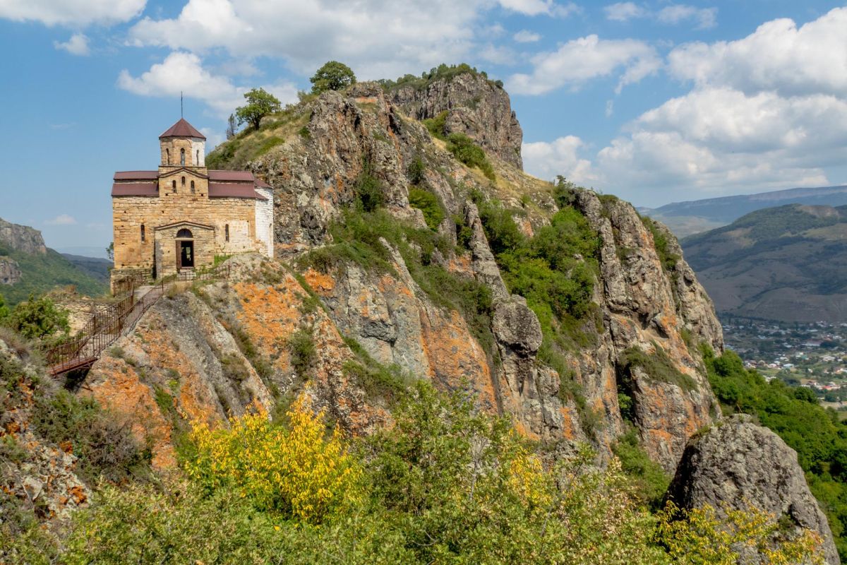 Первомай в Домбае: величие гор