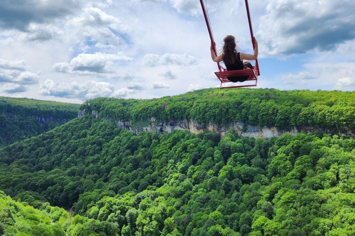Свято-Михайловский Монастырь, гора Физиабго и ущелье Мишоко