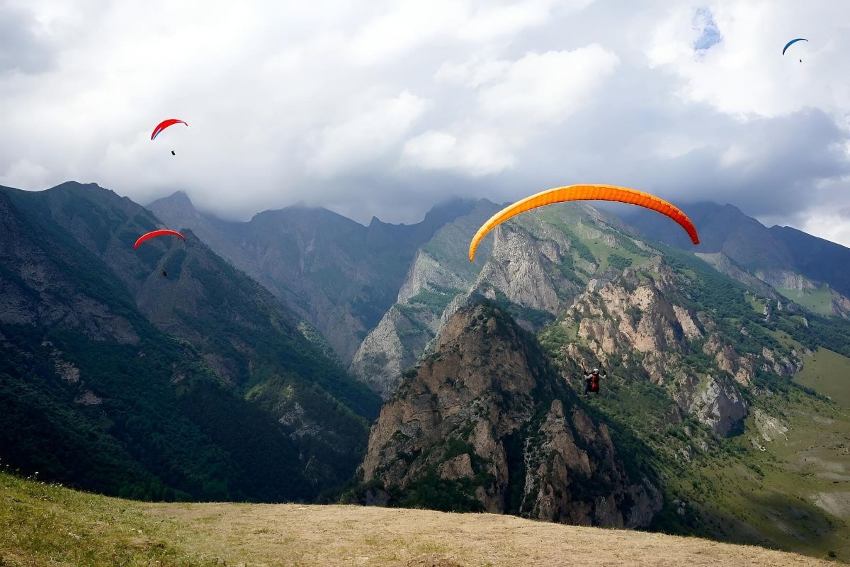 Чегем: полеты и водопады + замок Шато Эркен