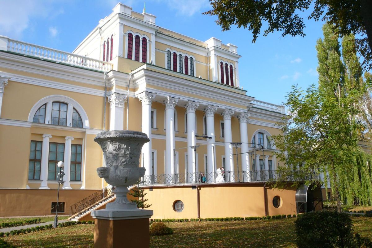 Города, дворцы и усадьбы Беларуси