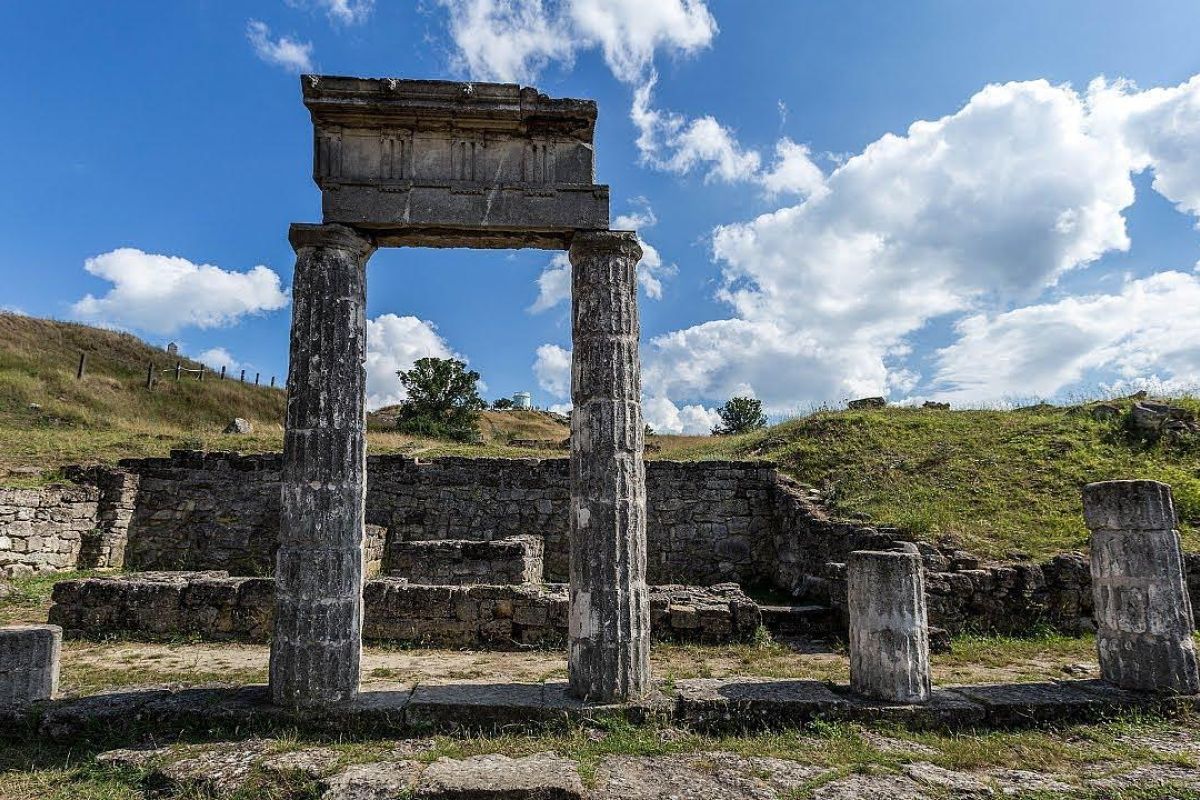 Путешествие в Крым: Феодосия, Галерея Айвазовского, Керчь, Аджимушкайские каменоломни