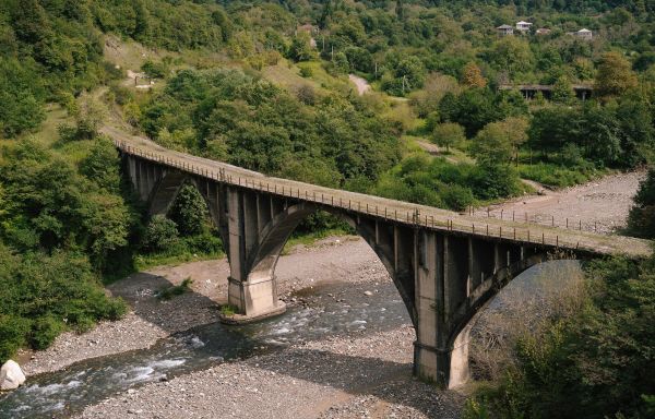 Затерянная Абхазия: города-призраки, водопад Великан, Новый Афон, Гагра, о. Рица