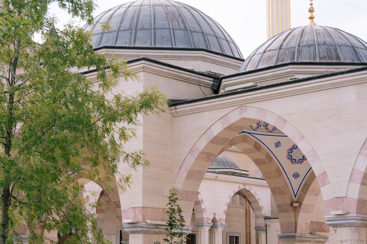 Путешествие в Чечню: сердце Грозного, высокогорное озеро Казеной-Ам