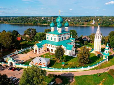 Тур по России: 8 Марта с поручиком Ржевским