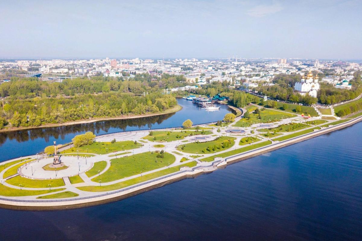 Тур по России: 8 Марта с поручиком Ржевским