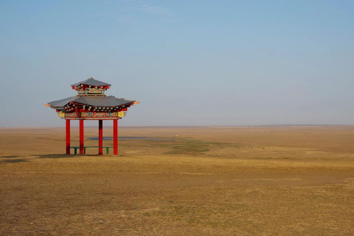 Золотые буддийские храмы Калмыкии