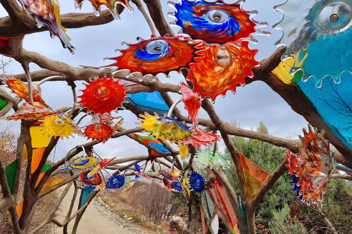 Голубая бездна, магия стекла и отдых в SPA-комплексе «Русь»