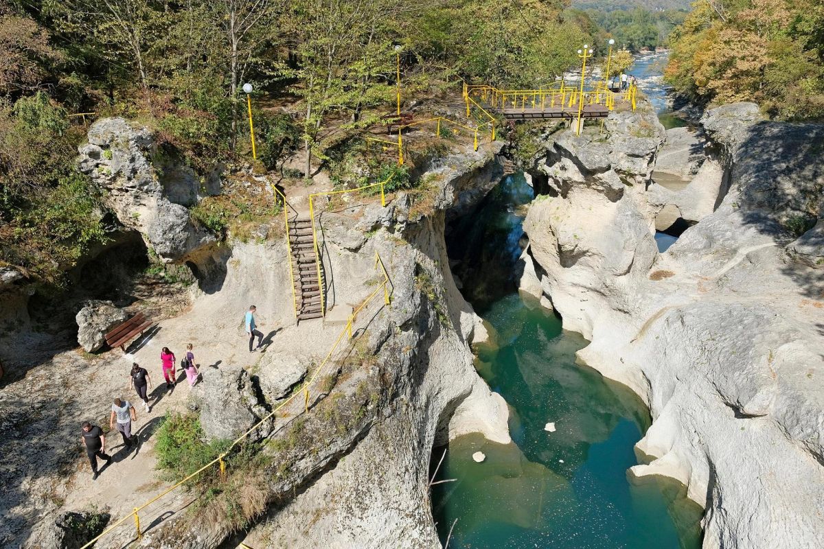 Пасха в Свято-Михайловском монастыре + термальные источники