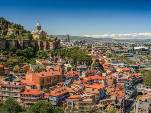 Сокровища Грузии: от винных подвалов до древних храмов