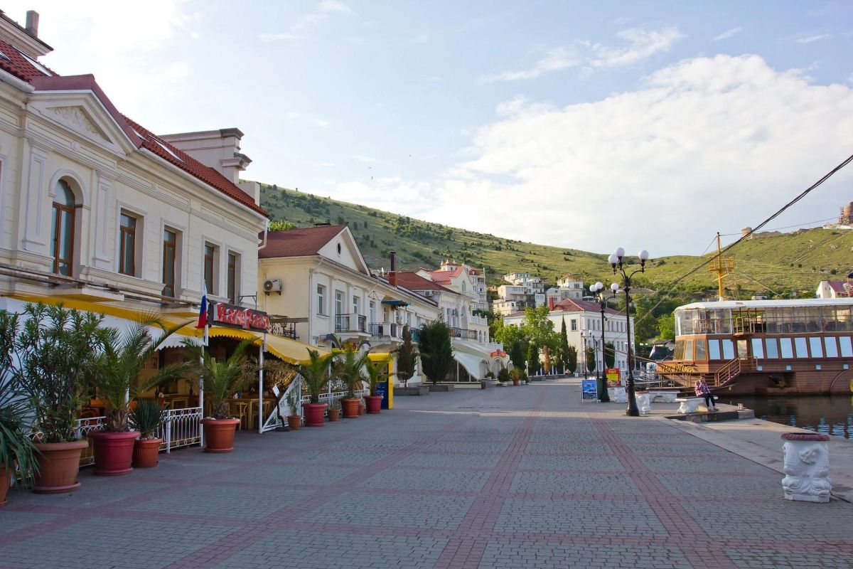 Крымский топ-маршрут: Новый Херсонес, Ливадия и Ласточкино гнездо