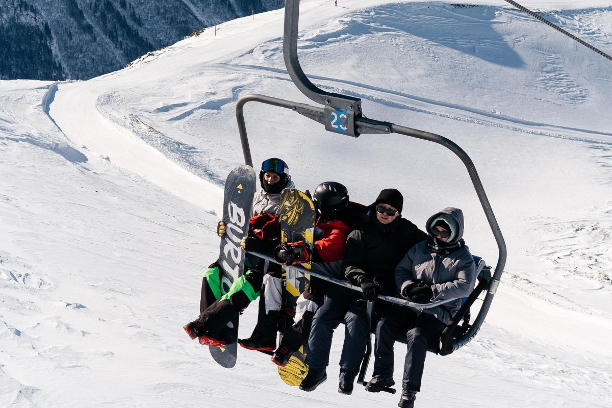 Горнолыжный Домбай за 1 день + термальный источник