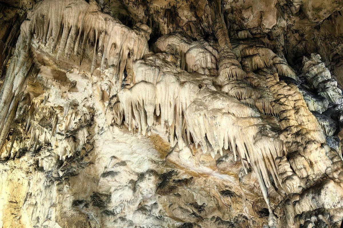 Лаго-Наки: Азишская пещера и водопады Руфабго