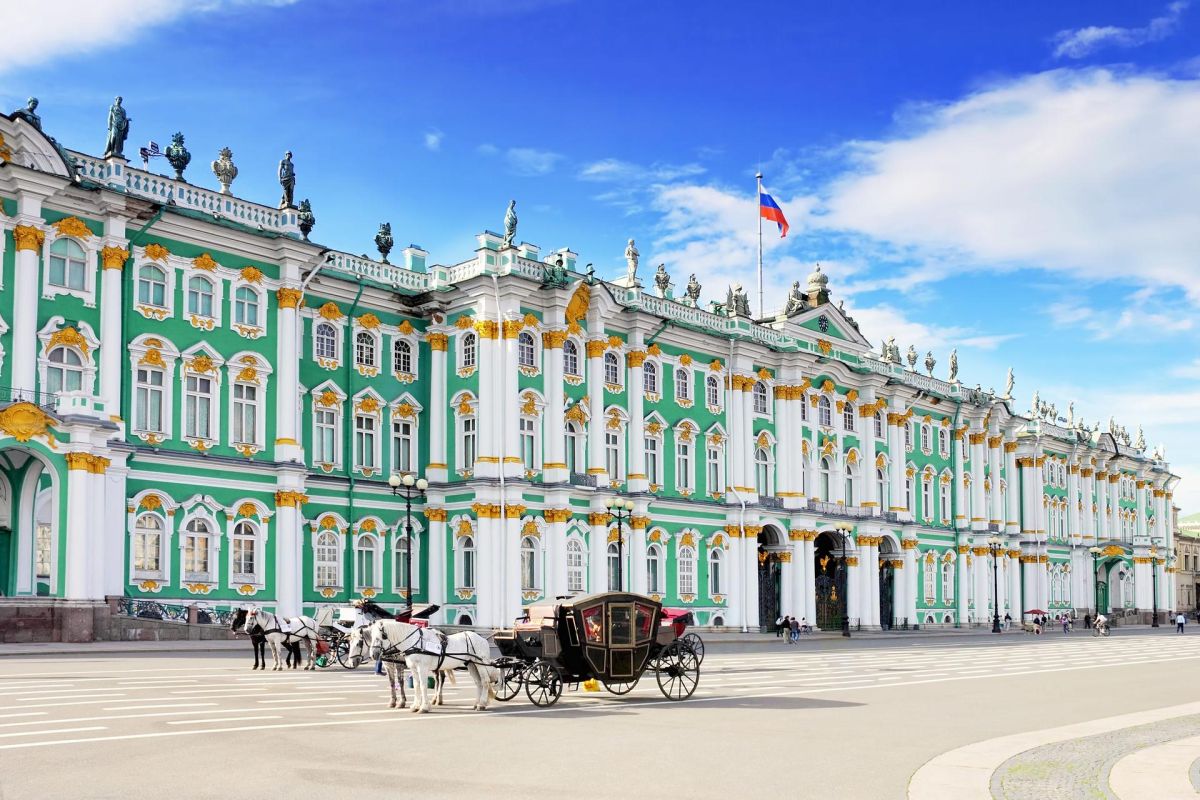 Праздник закрытия фонтанов в Санкт-Петербурге (Ж/Д тур)