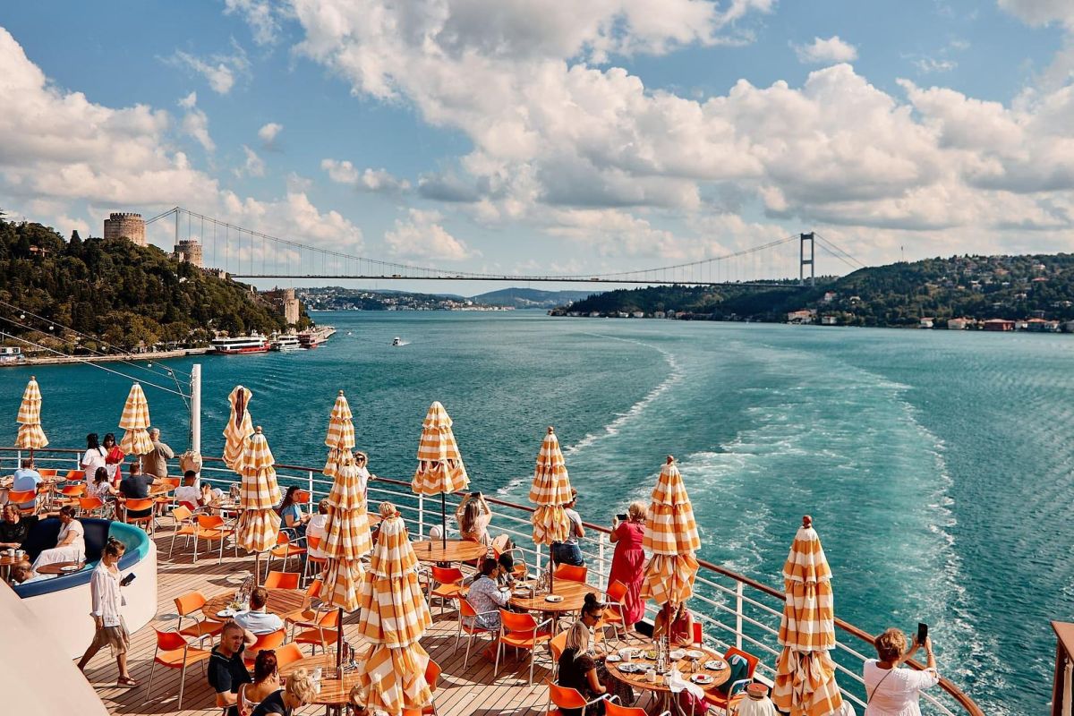 Круиз: Сочи – День в море – Стамбул (Турция) – День в море – Сочи