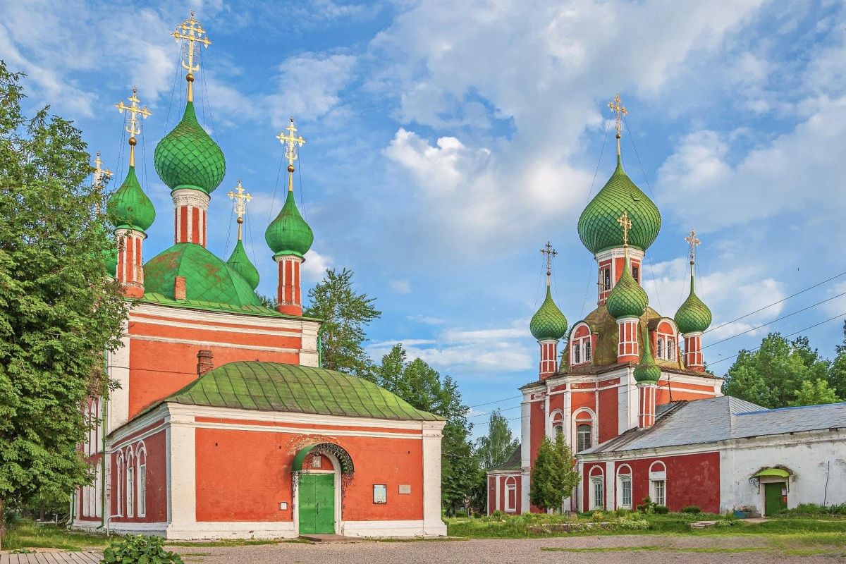 Тур по России: 8 Марта с поручиком Ржевским