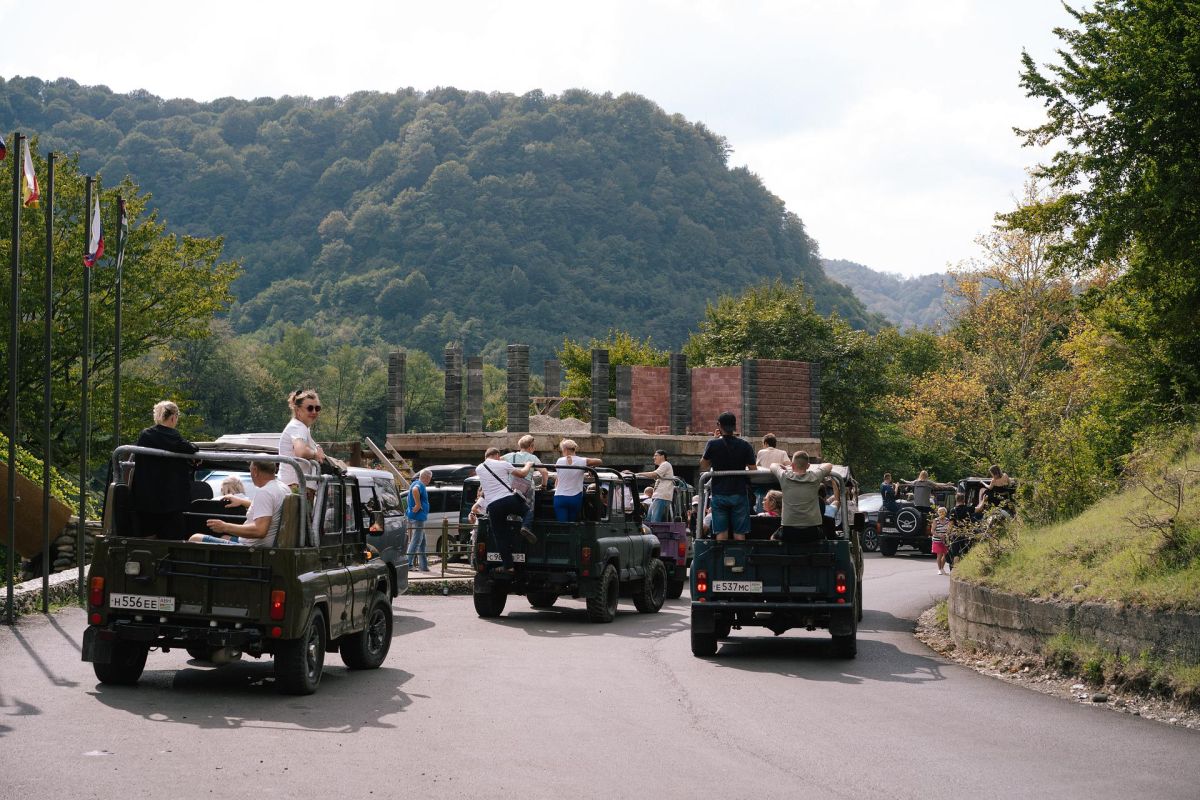 Затерянная Абхазия: города-призраки, водопад Великан, Новый Афон, Гагра, о. Рица
