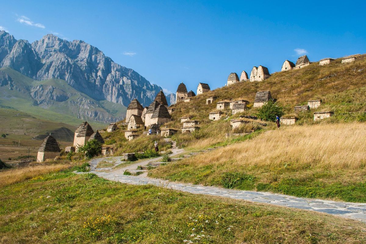 3 республики Кавказа:  Северная Осетия, Ингушетия и Чечня