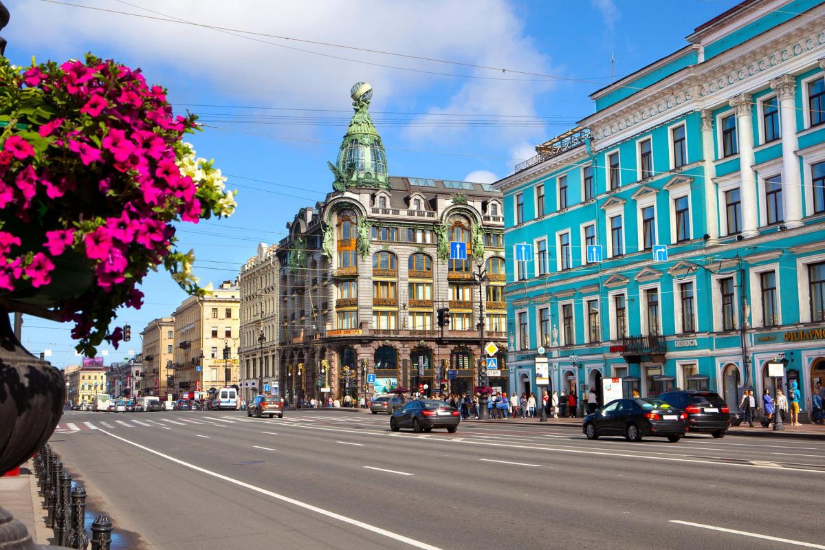 Праздник закрытия фонтанов в Санкт-Петербурге (Ж/Д тур)