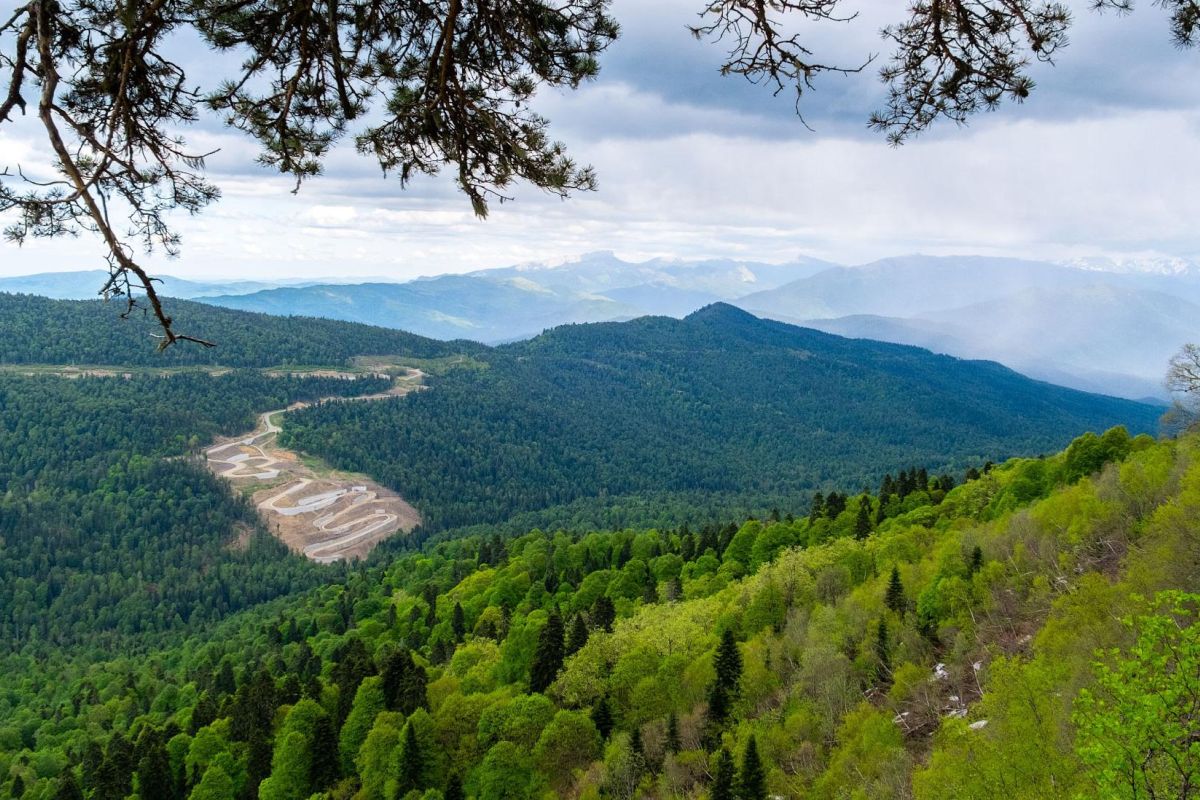 Лаго-Наки: Азишская пещера и водопады Руфабго