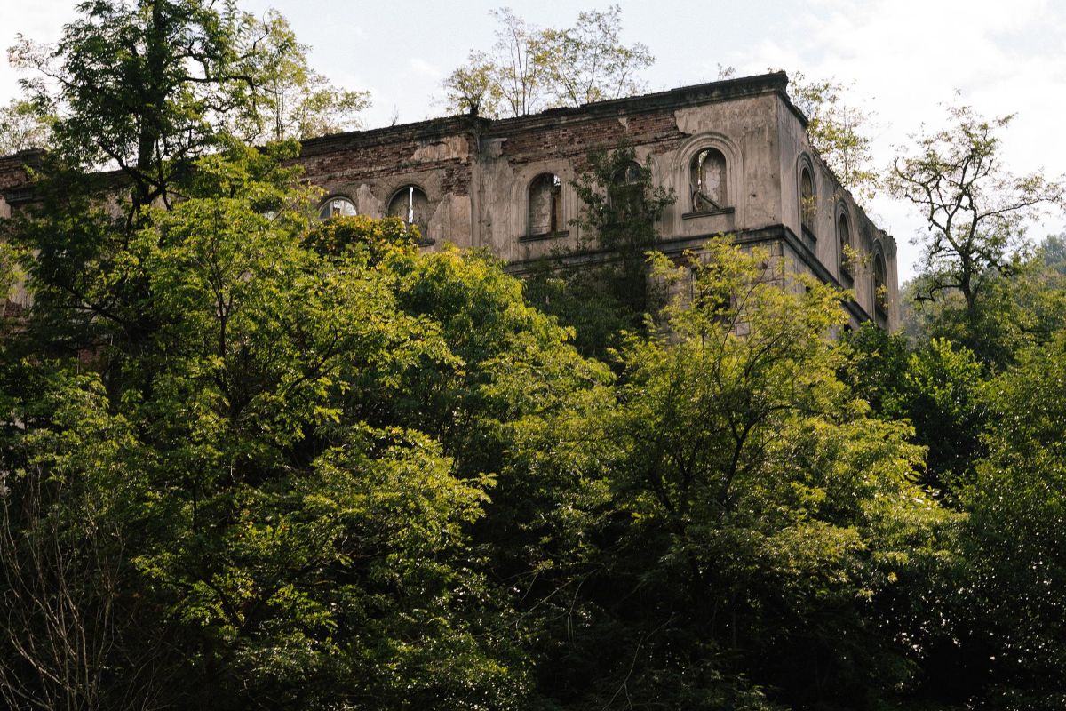 Затерянная Абхазия: города-призраки, водопад Великан, Новый Афон, Гагра, о. Рица