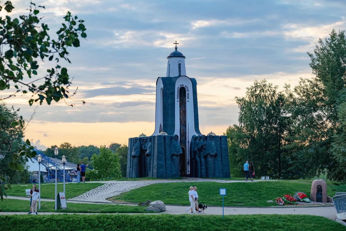 Города, дворцы и усадьбы Беларуси