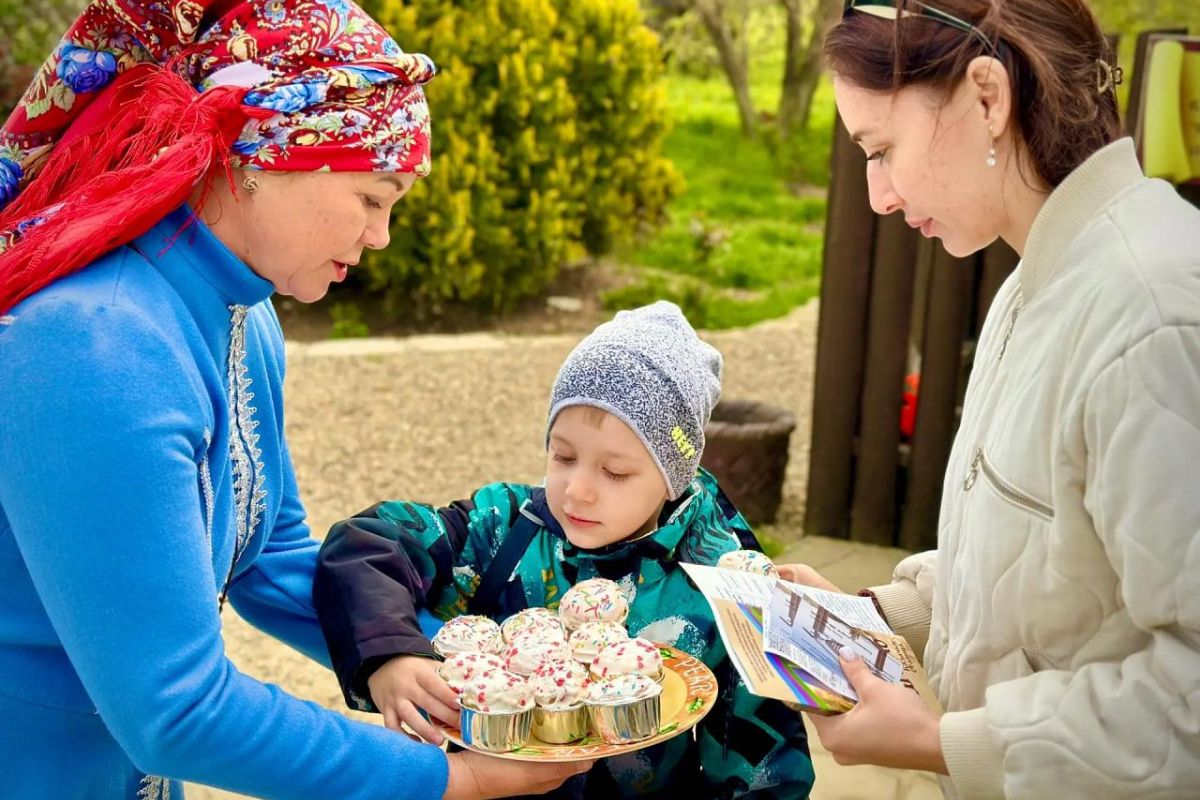 Пасхальные гуляния в Атамани