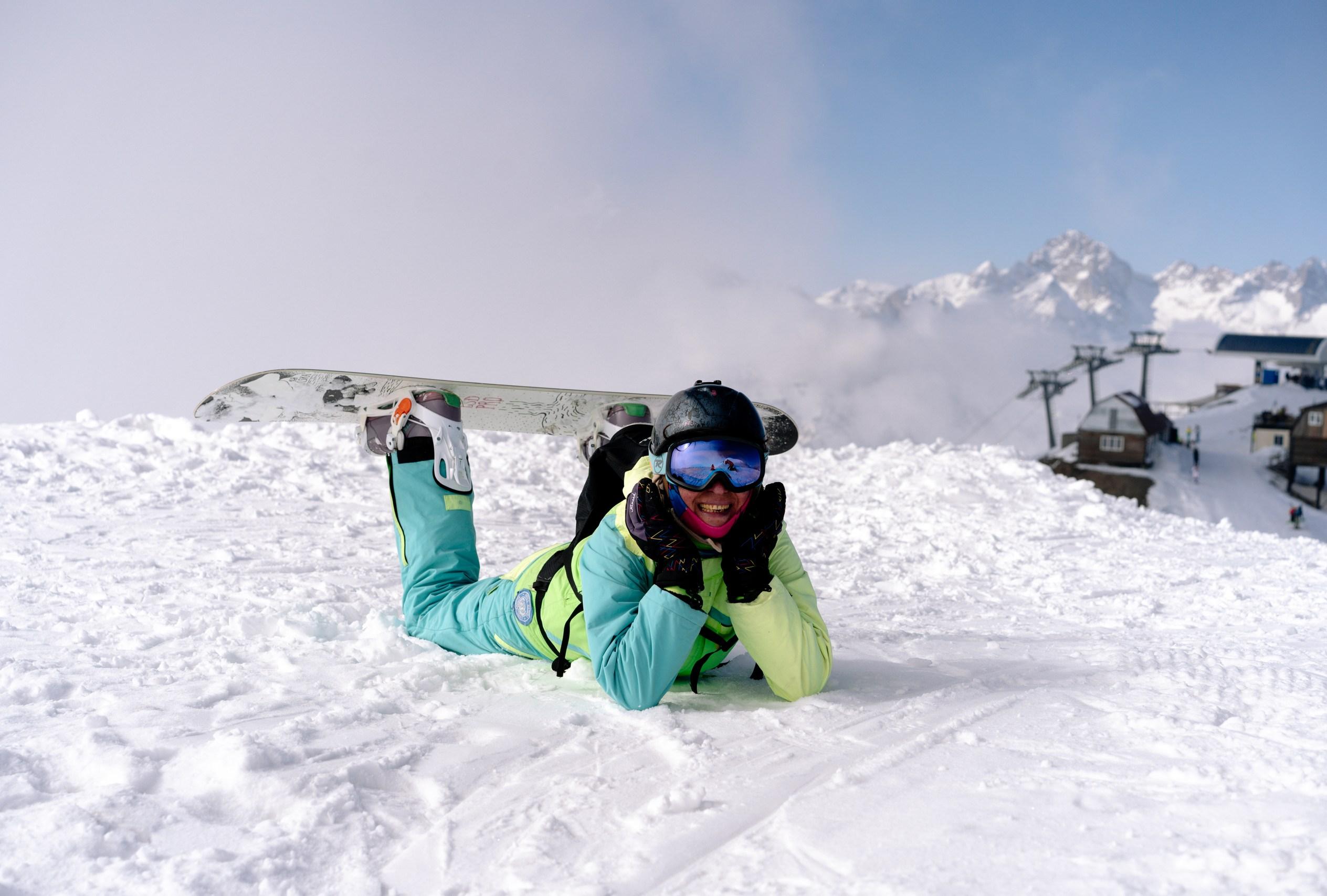 Домбай: зимние выходные в горах + термальные источники