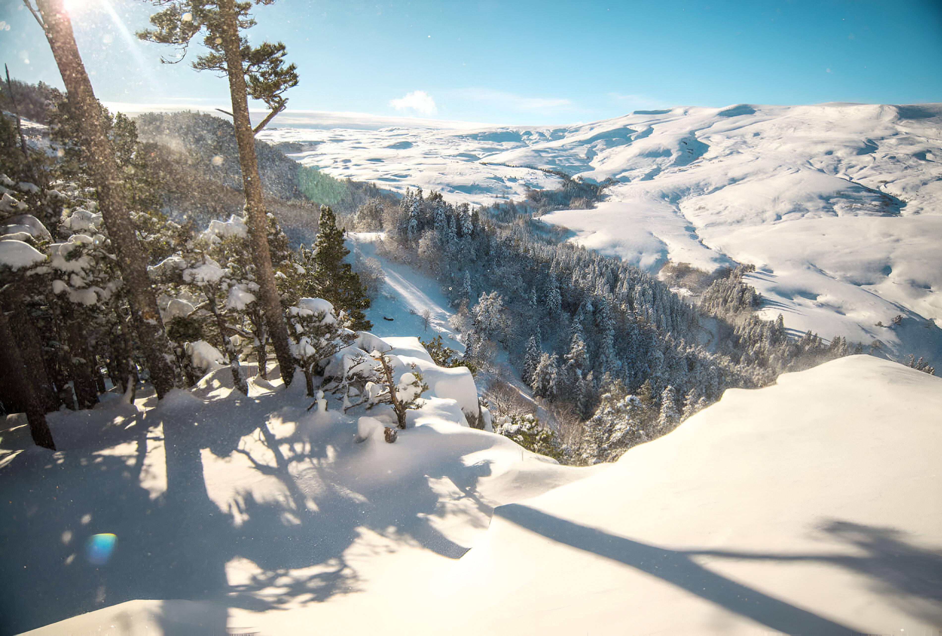 Лаго-Наки: смотровые площадки, Азишская пещера и термальные источники